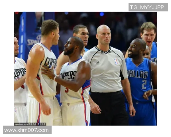 快船力克小牛,季后赛首战告捷 快船力克小牛,季后赛首战告捷